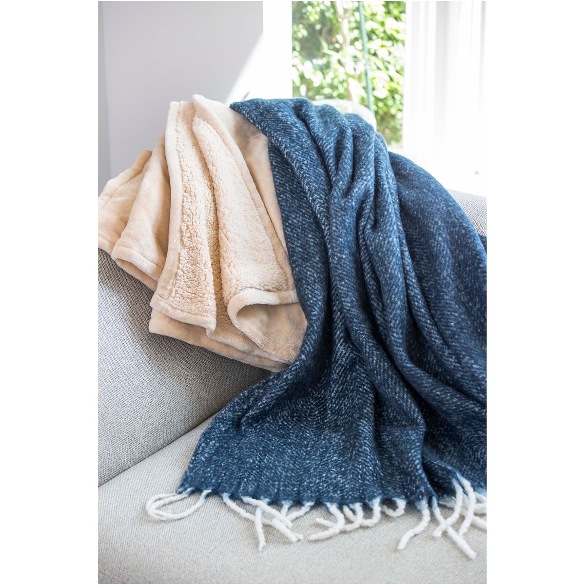 Coperte a maglia con il 90% di poliestere riciclato, 125 x 150 cm