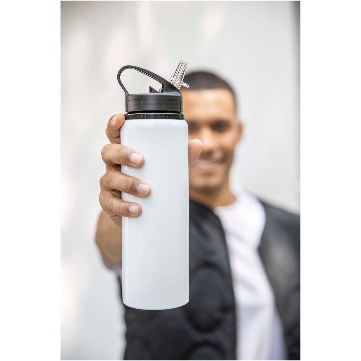 Borracce in acciaio inox riciclato da 800 ml con beccuccio ribaltabile