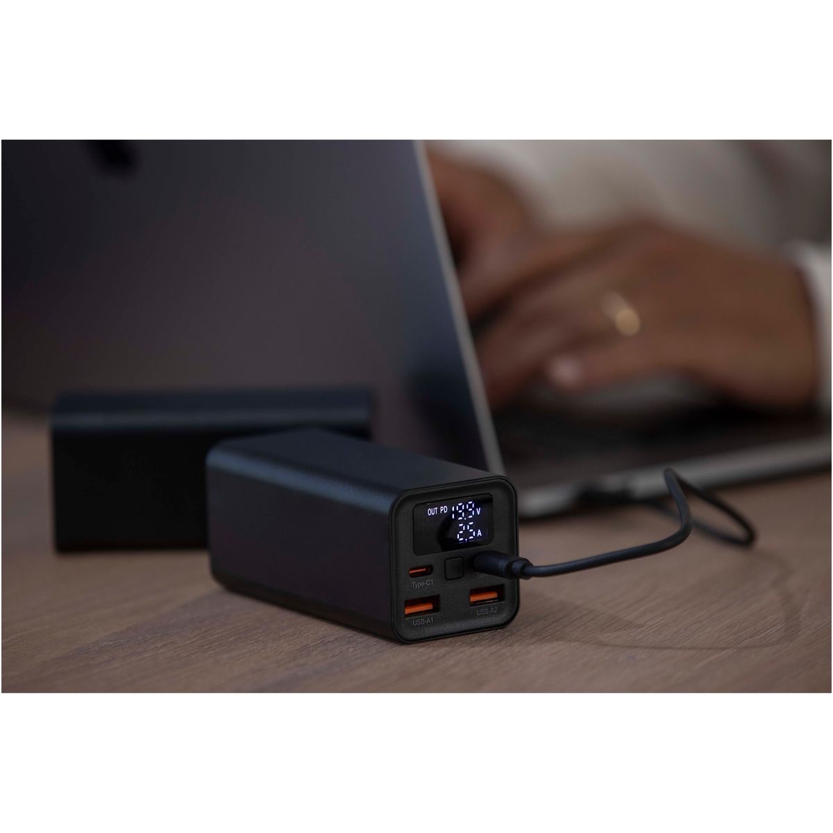 Power bank per laptop da 20.000 mAh, 70 W, in alluminio riciclato