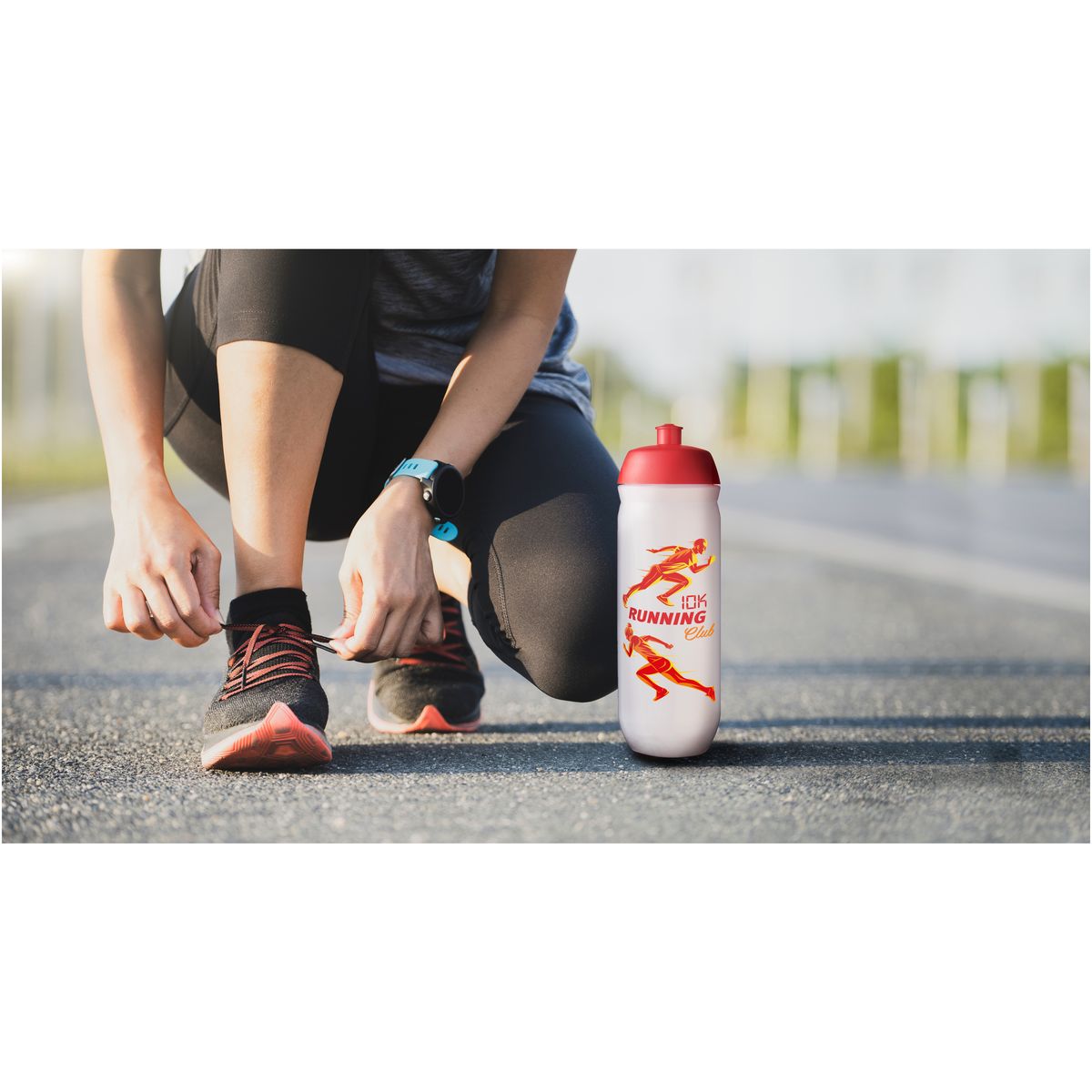 Borracce trasparenti a spremere da 750 ml con tappo sportivo